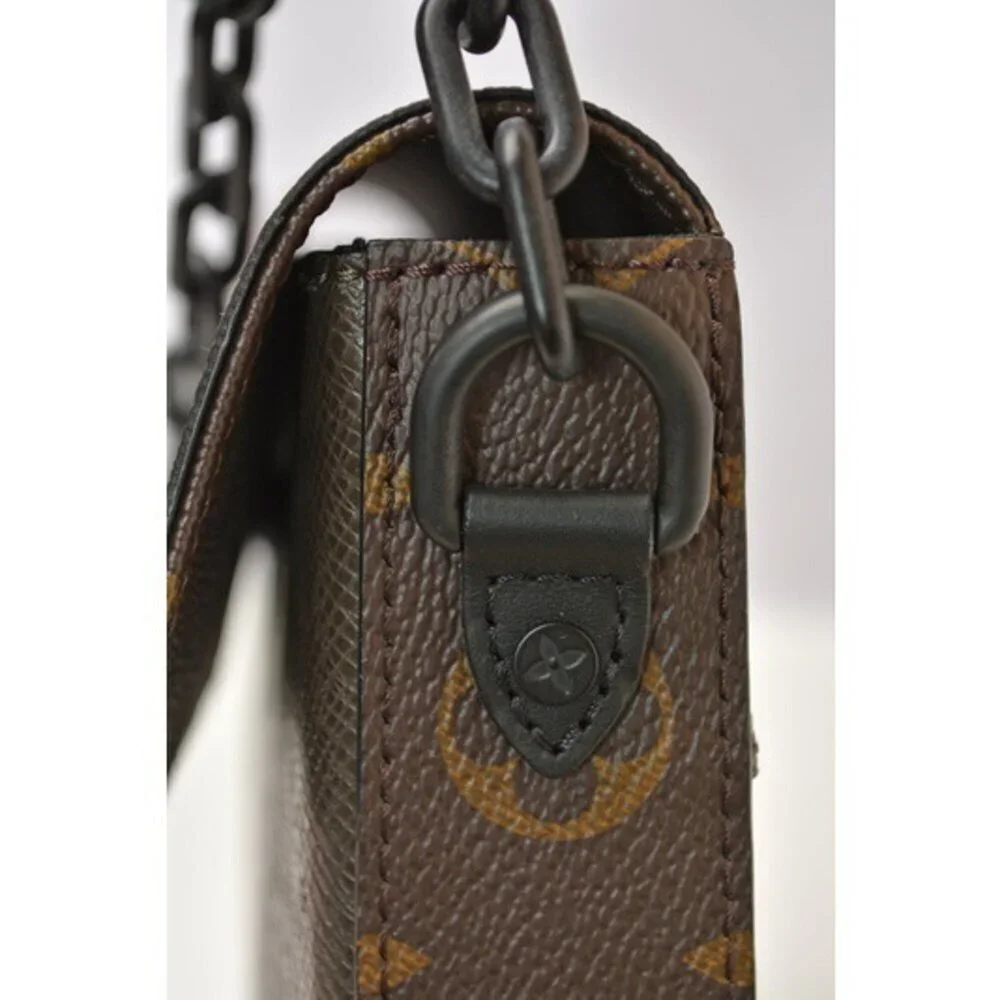 LOUIS VUITTON Authentic Brown Monogram Pochette Clutch Bag - Picture 12 of 12